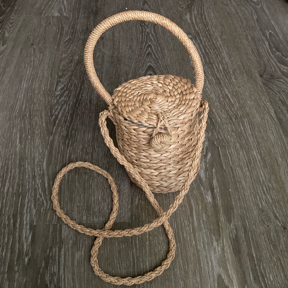 Basket-Style Crossbody